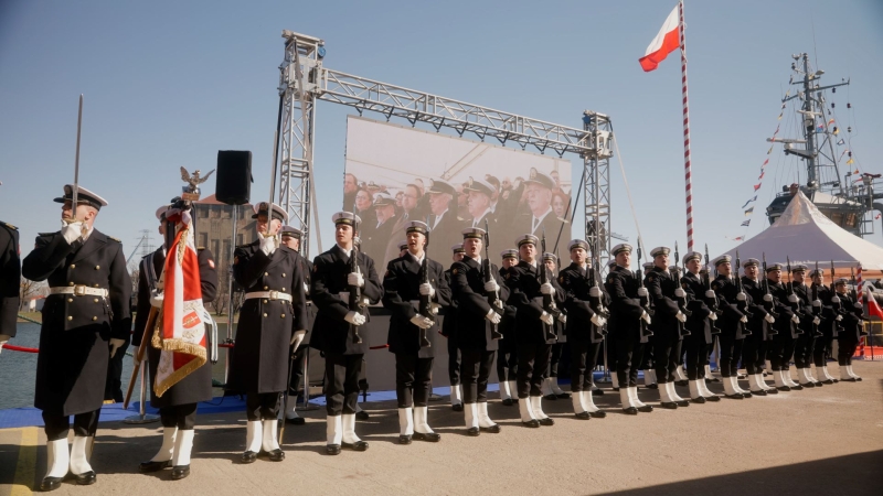 „Nadaję ci imię Rybitwa”. Chrzest i wodowanie kolejnego niszczyciela min dla polskiej Marynarki Wojennej-GospodarkaMorska.pl