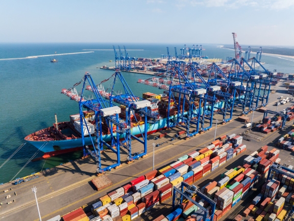 Ostatni kontenerowiec Maersk linii AE10 zawinął do Baltic Hub-GospodarkaMorska.pl