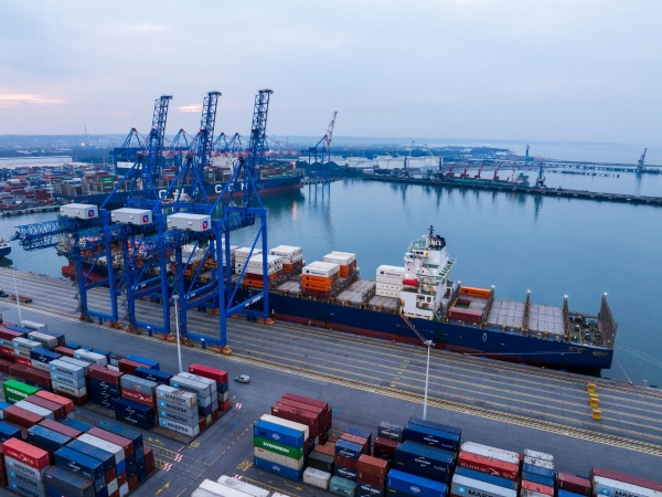 Fala nowości w Baltic Hub. Do terminala zawijają statki działające w ramach nowych serwisów-GospodarkaMorska.pl