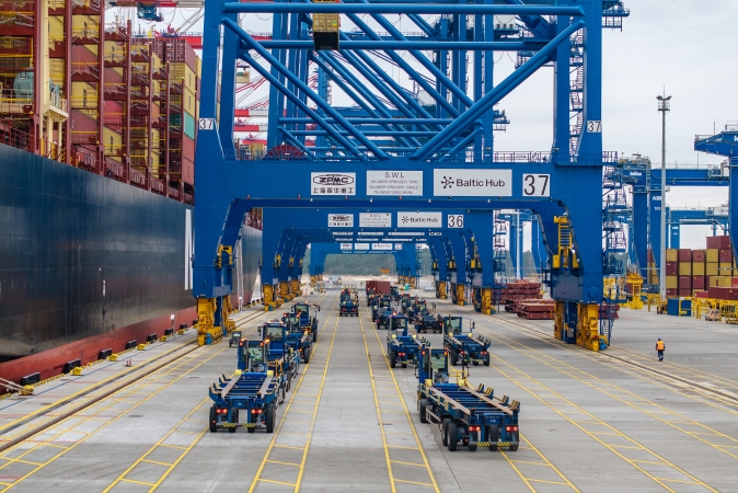 Baltic Hub: pierwszy oceaniczny kontenerowiec w terminalu T3-GospodarkaMorska.pl