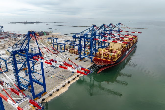 Baltic Hub: pierwszy oceaniczny kontenerowiec w terminalu T3-GospodarkaMorska.pl