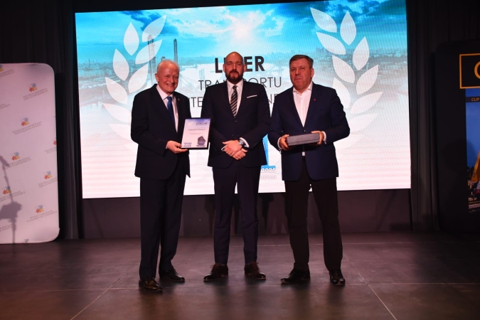 GospodarkaMorska.pl z prestiżową nagrodą Forum FRACHT!-GospodarkaMorska.pl