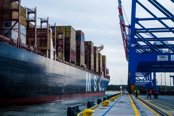 Do nabrzeża T3 zawijają kolejne statki. Wśród nich pierwszy kontenerowiec w ramach nowego serwisu MSC-GospodarkaMorska.pl