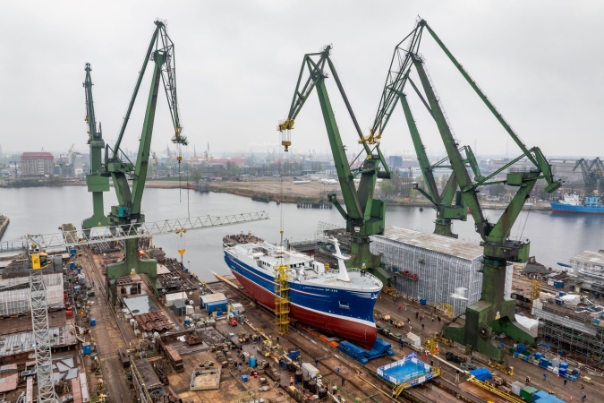 Kolejne wodowanie z pochylni w gdańskiej stoczni Karstensen z udziałem publiczności-GospodarkaMorska.pl