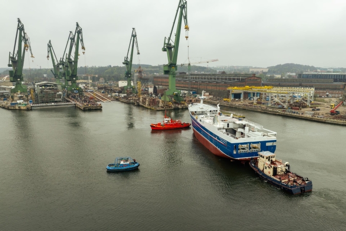 Kolejne wodowanie z pochylni w gdańskiej stoczni Karstensen z udziałem publiczności-GospodarkaMorska.pl