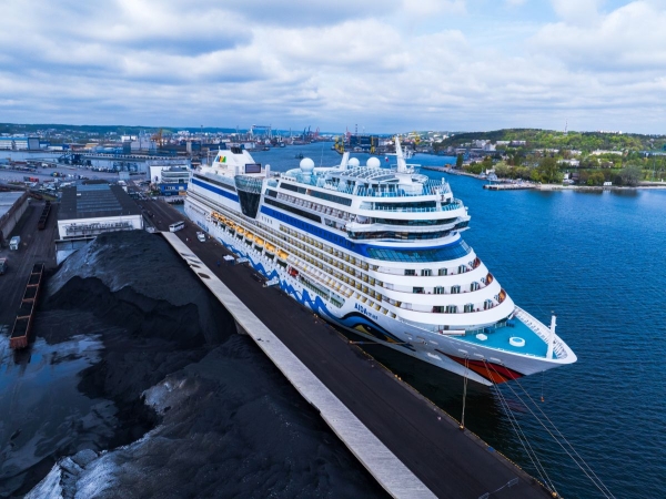 Pierwszy wycieczkowiec sezonu zawinął do Portu Gdynia-GospodarkaMorska.pl