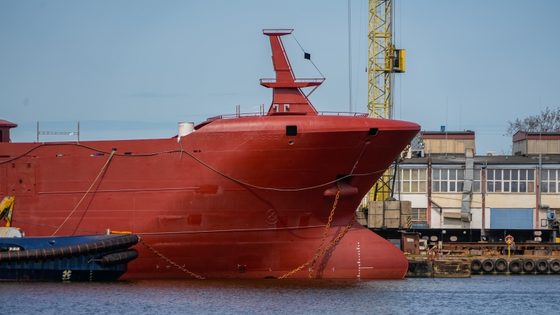 Austral Odyssey wyruszył w rejs z Gdańska – kadłub długolinowca w drodze do Norwegii-GospodarkaMorska.pl