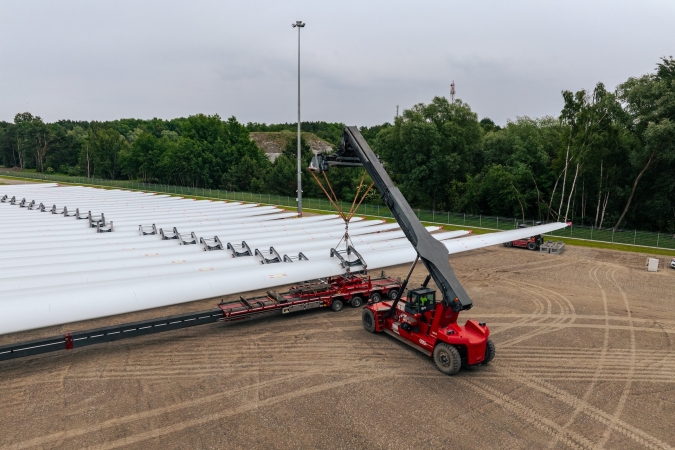 W Świnoujściu przeładowywane będą fundamenty dla BC-Wind-GospodarkaMorska.pl