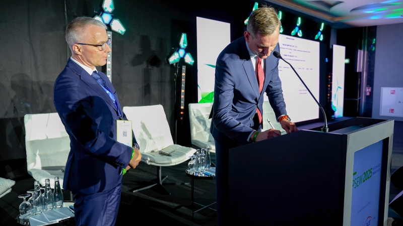 W Świnoujściu przeładowywane będą fundamenty dla BC-Wind-GospodarkaMorska.pl