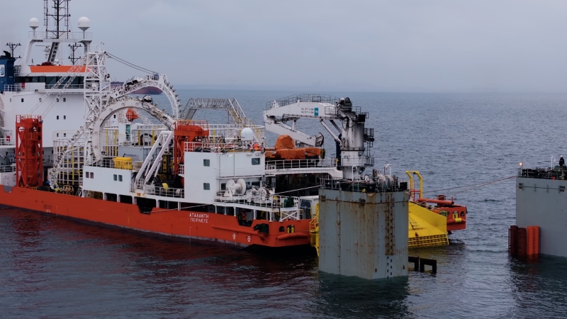 Nietypowy transport kablowca do polskiej stoczni-GospodarkaMorska.pl