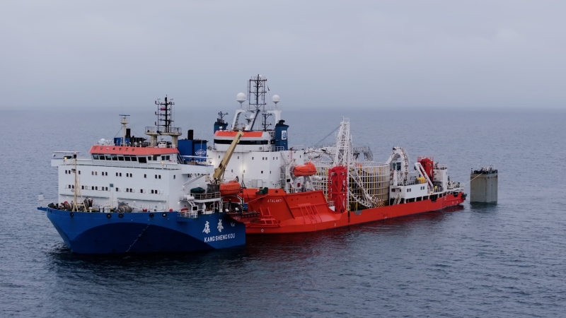 Nietypowy transport kablowca do polskiej stoczni-GospodarkaMorska.pl