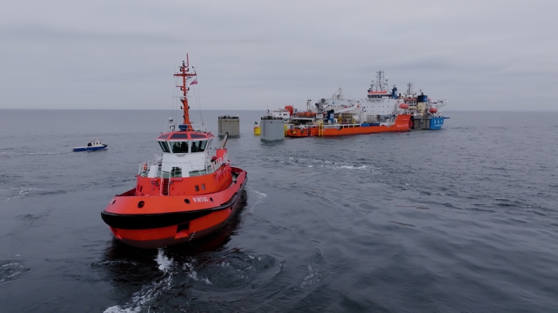 Nietypowy transport kablowca do polskiej stoczni-GospodarkaMorska.pl