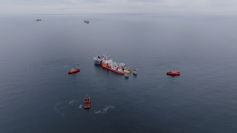 Nietypowy transport kablowca do polskiej stoczni-GospodarkaMorska.pl