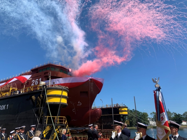 Pierwszy „Delfin” już na wodzie. Remontowa Shipbuilding prezentuje pierwszy okręt SIGINT dla Marynarki Wojennej-GospodarkaMorska.pl