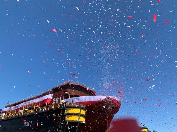 Pierwszy „Delfin” już na wodzie. Remontowa Shipbuilding prezentuje pierwszy okręt SIGINT dla Marynarki Wojennej-GospodarkaMorska.pl