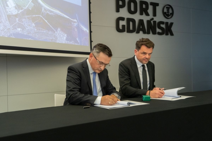 Dwa strategiczne projekty w Porcie Gdańsk wchodzą w fazę realizacji - przebudowa Nabrzeża Wiślanego i budowa terminalu Agro-GospodarkaMorska.pl
