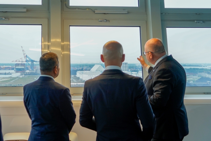 Delegacja Ambasady Bangladeszu z wizytą w Porcie Gdańsk -GospodarkaMorska.pl