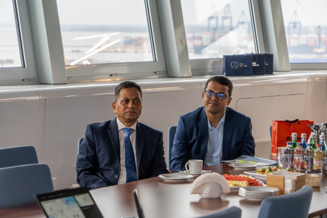 Delegacja Ambasady Bangladeszu z wizytą w Porcie Gdańsk -GospodarkaMorska.pl