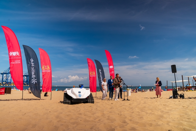 Autonomiczny robot sfinansowany przez Baltic Hub będzie czyścił plażę na Stogach-GospodarkaMorska.pl