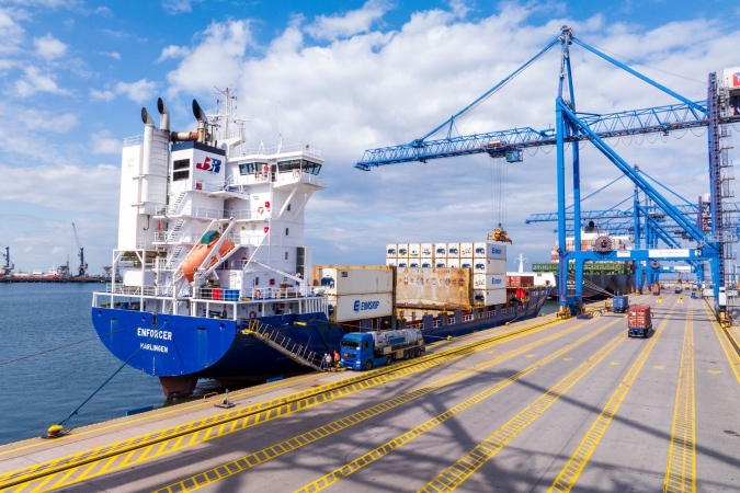 Nowy serwis CMA CGM już działa w Baltic Hub. Pierwsze statki pojawiają się w gdańskim terminalu-GospodarkaMorska.pl