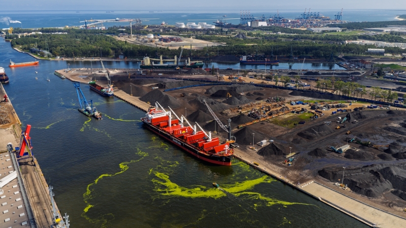Port Gdański Eksploatacja nie zwalnia tempa – kolejne statki, kolejne przeładunki-GospodarkaMorska.pl
