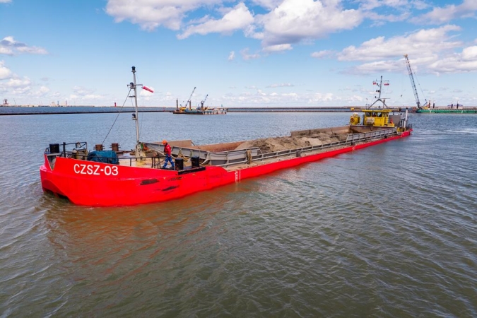 NDI: terminal T5 rośnie jak na drożdżach-GospodarkaMorska.pl