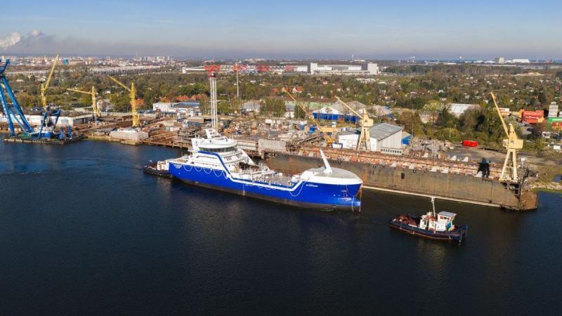 Kadłub statku Ro Vanguard opuścił stocznię Marine Projects w Gdańsku-GospodarkaMorska.pl