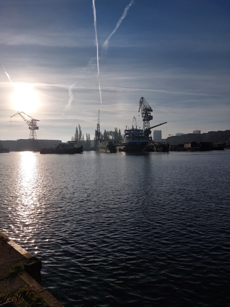 Stocznia Safe skupia się na remontach. 88-metrowy Isartal właśnie opuścił dok -GospodarkaMorska.pl