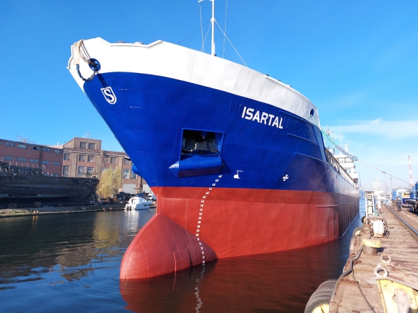Stocznia Safe skupia się na remontach. 88-metrowy Isartal właśnie opuścił dok -GospodarkaMorska.pl