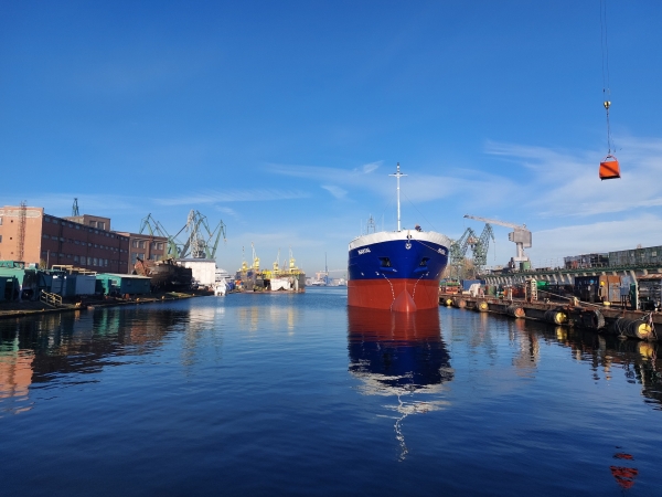 Stocznia Safe skupia się na remontach. 88-metrowy Isartal właśnie opuścił dok -GospodarkaMorska.pl