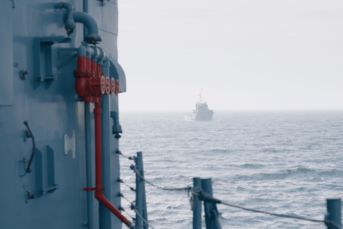 Strzelanie torpedowe i ostatni lot śmigłowców SH-2G. Popłynęliśmy na ćwiczenia Marynarki Wojennej [WIDEO] -GospodarkaMorska.pl