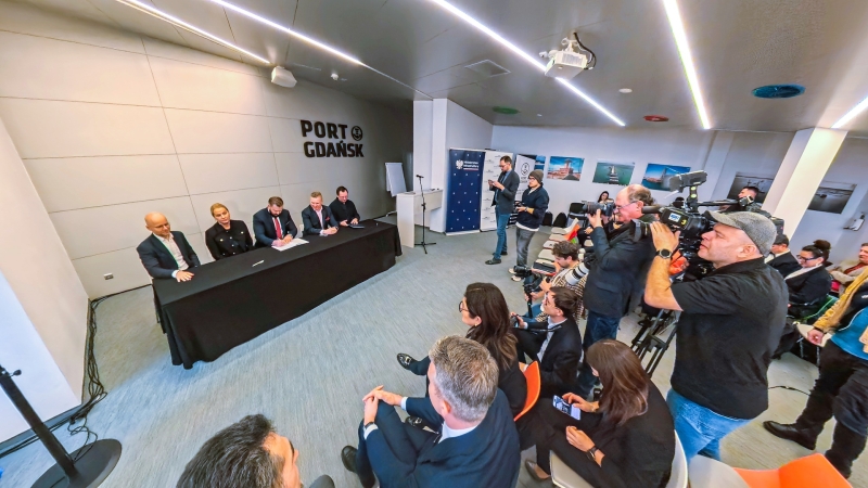 Port Gdańsk i PKP PLK opracują projekt nowej linii kolejowej do portu-GospodarkaMorska.pl