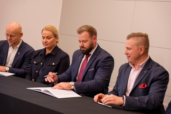 Port Gdańsk i PKP PLK opracują projekt nowej linii kolejowej do portu-GospodarkaMorska.pl