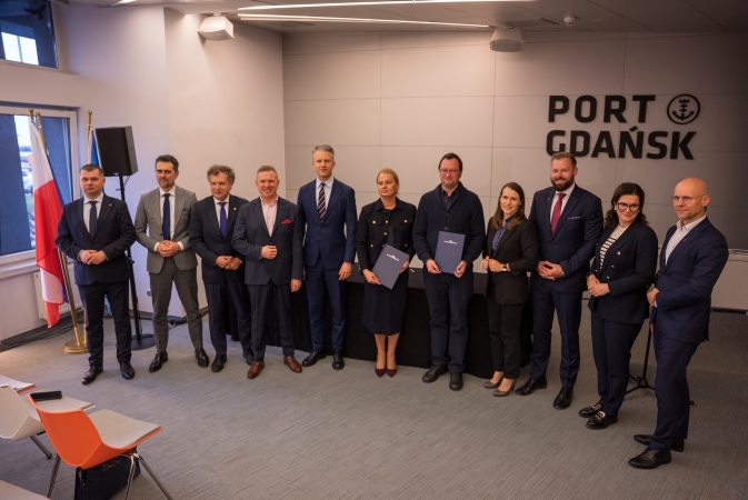 Port Gdańsk i PKP PLK opracują projekt nowej linii kolejowej do portu-GospodarkaMorska.pl