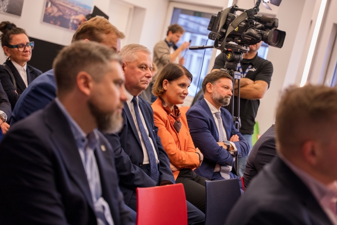 Port Gdańsk i PKP PLK opracują projekt nowej linii kolejowej do portu-GospodarkaMorska.pl