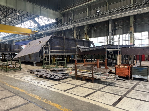 Tak to robią Włosi. Zobaczyliśmy jak powstają okręty podwodne i nawodne w Fincantieri-GospodarkaMorska.pl