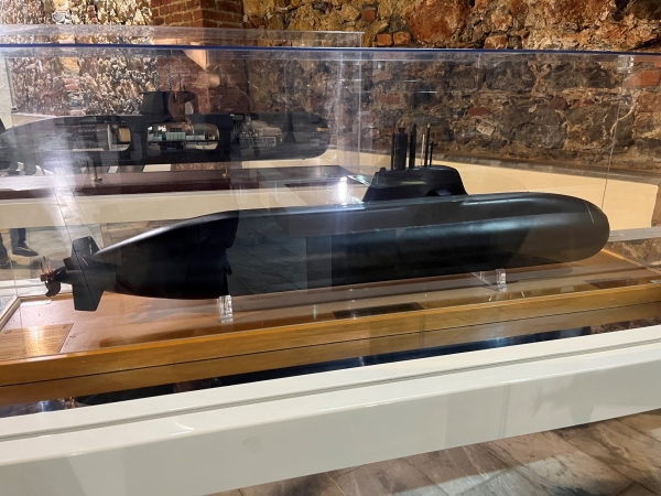 Tak to robią Włosi. Zobaczyliśmy jak powstają okręty podwodne i nawodne w Fincantieri-GospodarkaMorska.pl