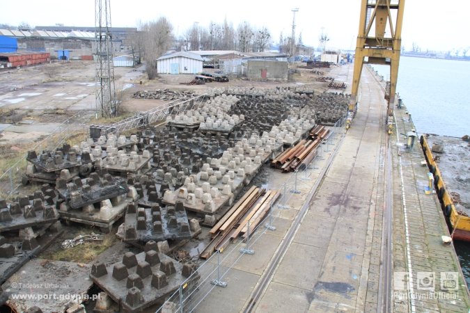 fot. Tadeusz Urbaniak , www.port.gdynia.pl-GospodarkaMorska.pl