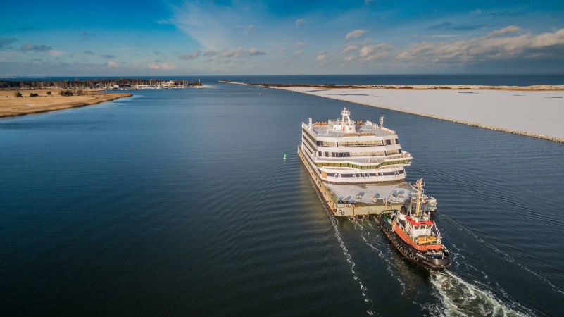 Gdańska stocznia Marine Projects Ltd. przekazała niemieckiemu odbiorcy dużą nadbudówkę na prom RoPax  [foto,wideo]-GospodarkaMorska.pl