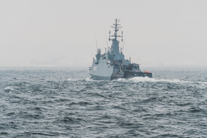ORP Kormoran w morzu (foto)-GospodarkaMorska.pl