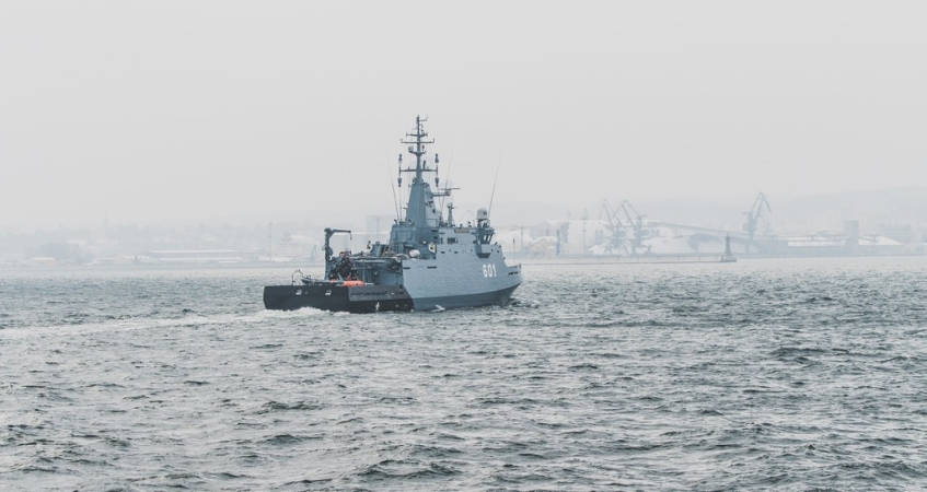 ORP Kormoran w morzu (foto)-GospodarkaMorska.pl