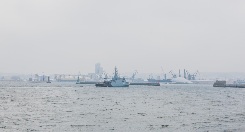 ORP Kormoran w morzu (foto)-GospodarkaMorska.pl