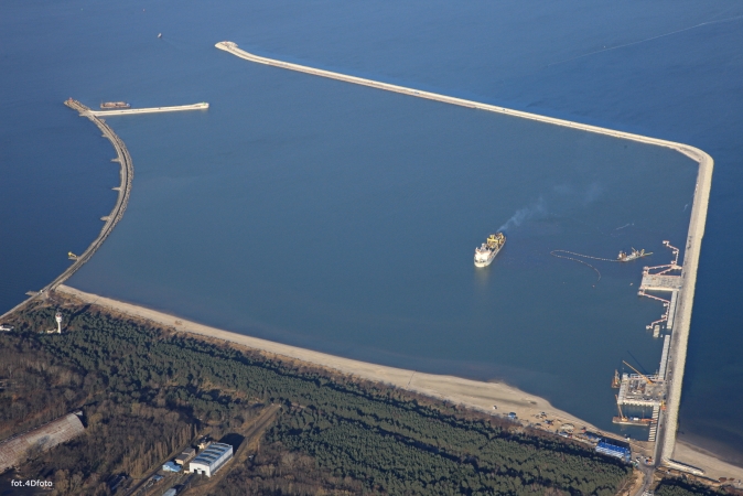 Falochron wschodni w Świnoujściu-GospodarkaMorska.pl