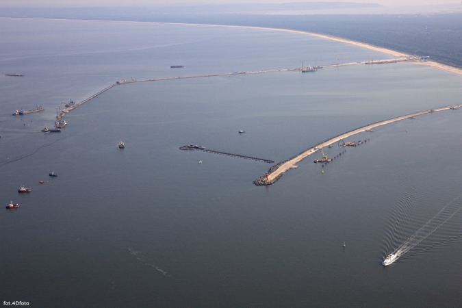 Falochron wschodni w Świnoujściu-GospodarkaMorska.pl