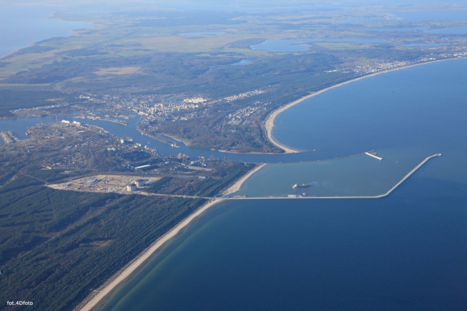 Falochron wschodni w Świnoujściu-GospodarkaMorska.pl