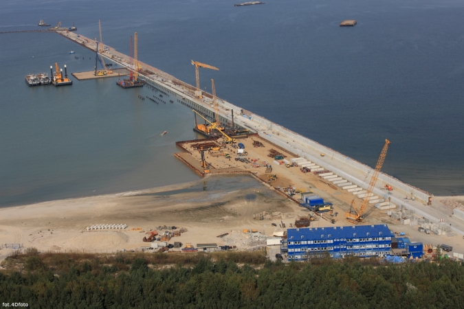 Falochron wschodni w Świnoujściu-GospodarkaMorska.pl