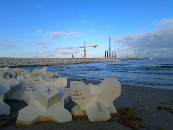 Falochron wschodni w Świnoujściu-GospodarkaMorska.pl