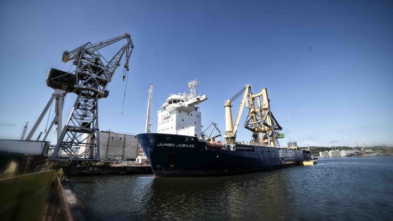 Transport gigantycznej wieży w EPG-GospodarkaMorska.pl