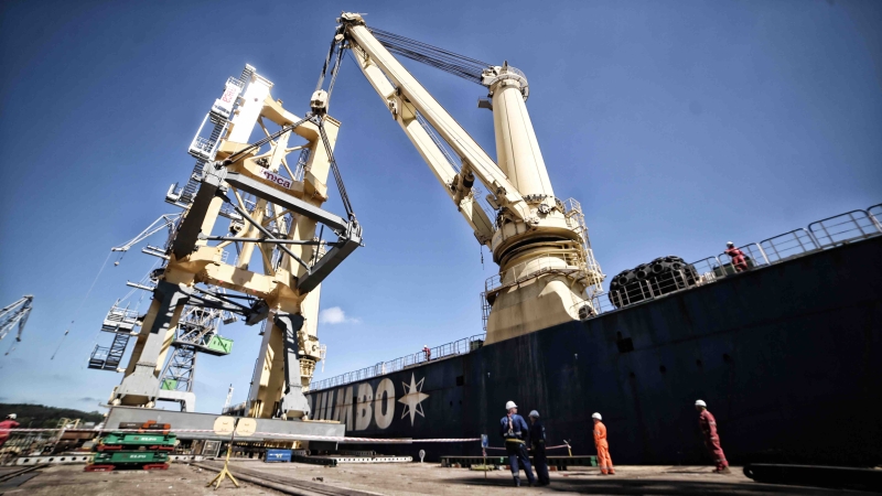 Transport gigantycznej wieży w EPG-GospodarkaMorska.pl