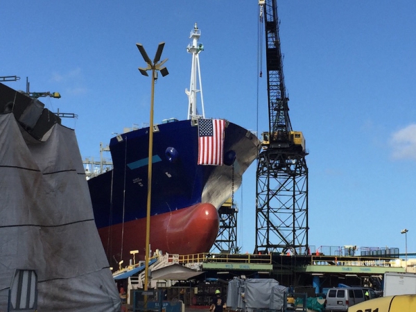 W ubiegłym tygodniu odbyło się wodowanie drugiego na świecie kontenerowca zasilanego LNG. Jednostka dostała nazwę The Perla del Caribe (Perła Karaibów) i będzie pływać dla armatora TOTE. Stocznia NASS-GospodarkaMorska.pl